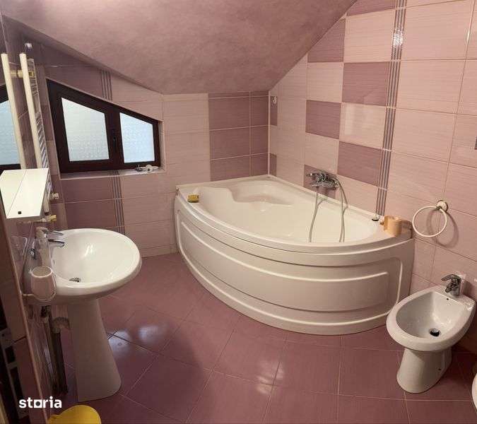 Inchiriez apartament 2 camere, zona Pizzeria Alila - Imagine principală: 5/8