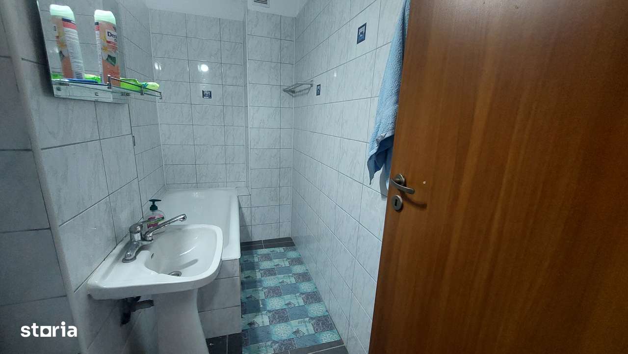 Vindem garsoniera Confort 1 Etaj 3 cu balcon pe camera-2