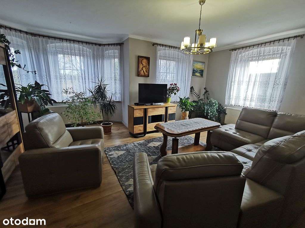 Przestronna połowa domu z ogrodem i garażem, 98,64 m², Lubań-1