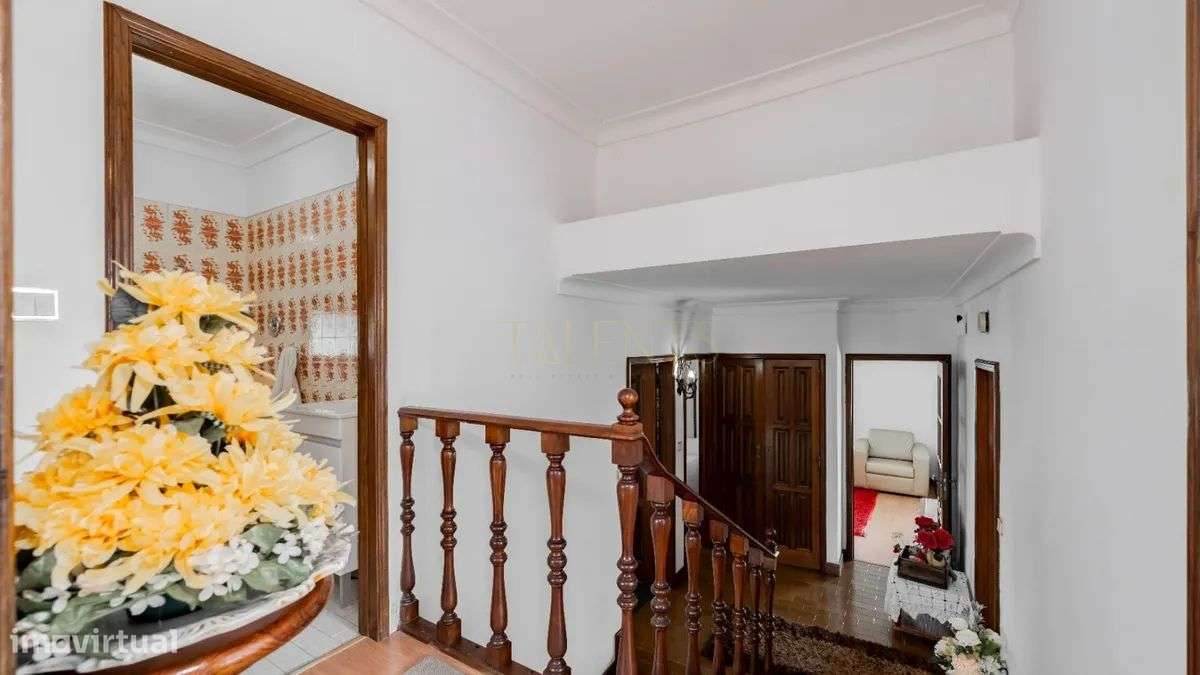 Exclusiva Moradia T4 com 556m² e 1.000m² de Terreno-20