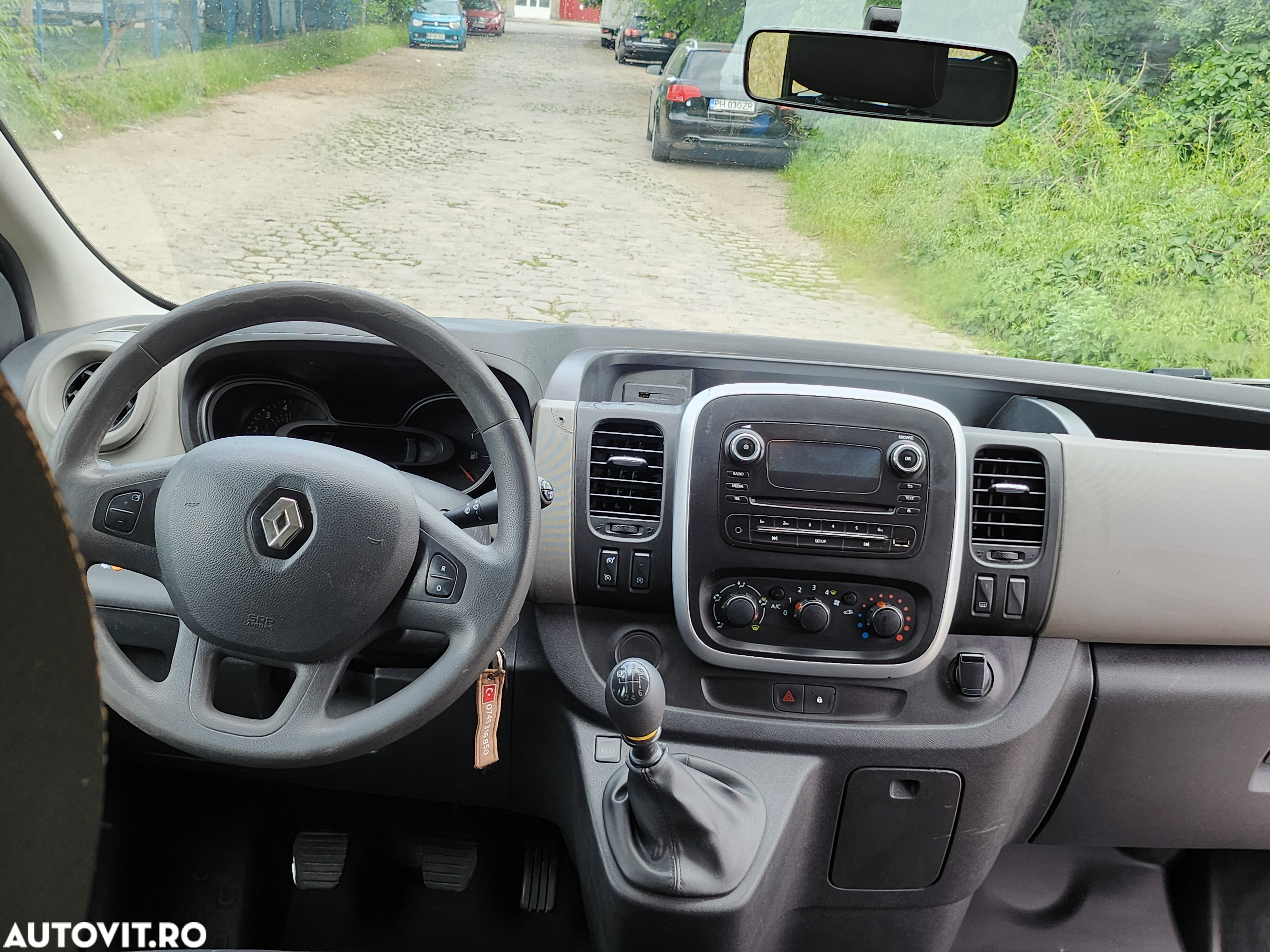 Renault Trafic Combi L2H1 1.6 dCi 95 8+1 Authentique - 10