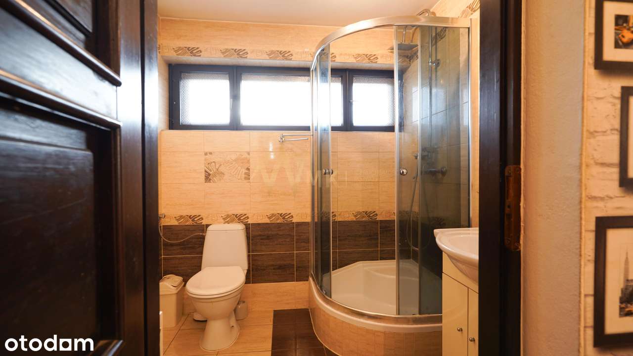 KOMFORTOWY DOM Z OGRODEM I 3 GARAŻAMI!-18