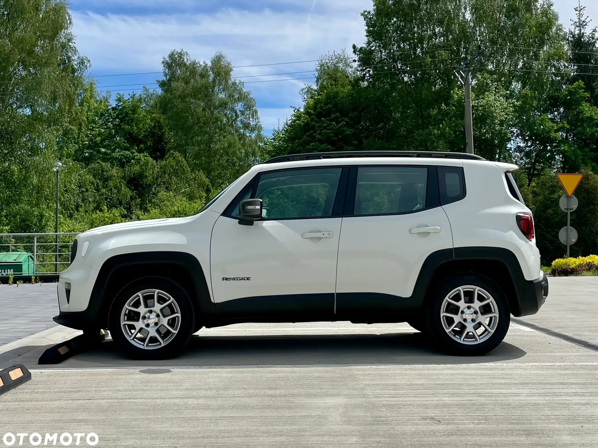 Jeep Renegade - 16