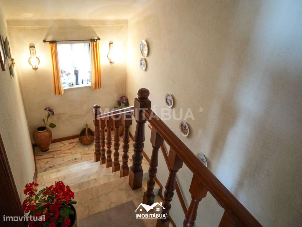 Moradia T5 com Piscina (Jacuzzi Integrado), Jardim e Churrasqueira-16
