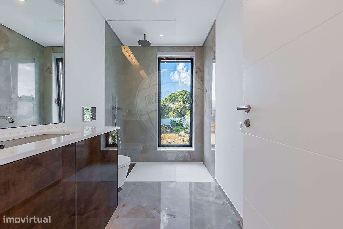 Moradia T5 para venda-30