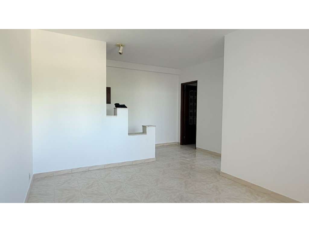 Apartamento T2 - Santo António da Charneca-3