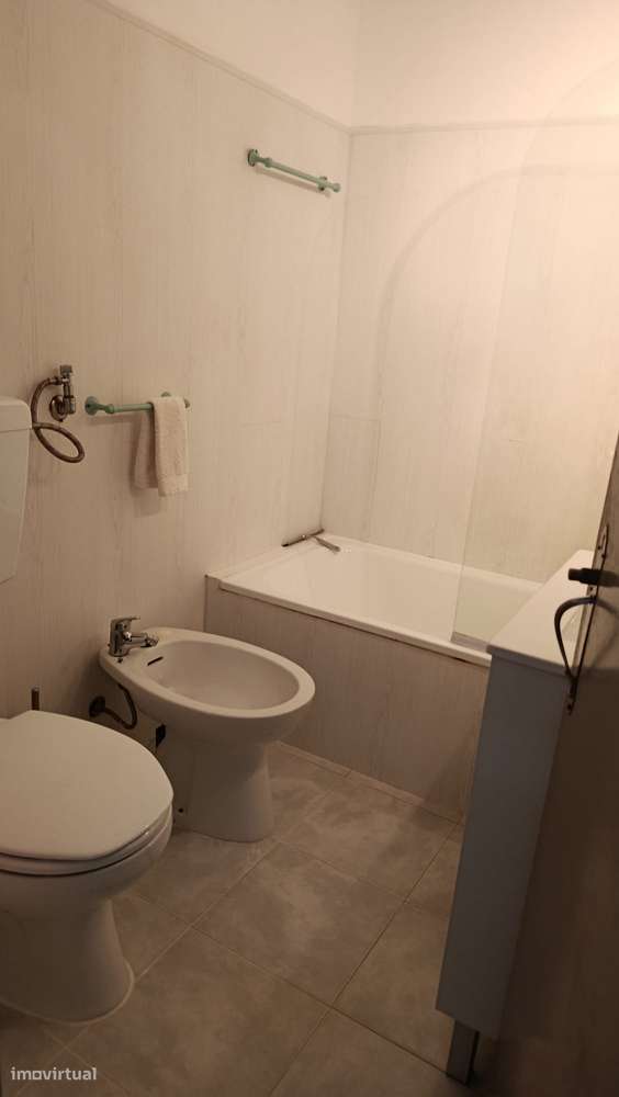 Moradia T9 Isolada com Jardim em Sagres-14