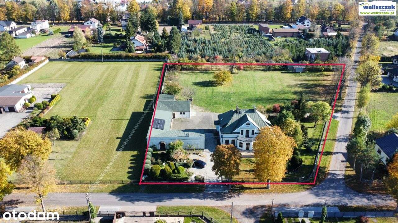 Dom, 300 m², Poniatów-4