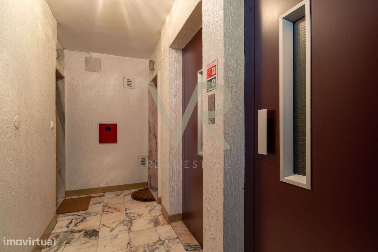 Apartamento T3 à venda em São Marcos – Conforto, luminosidade e lo-24