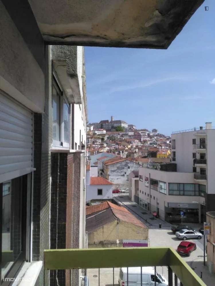 Quarto - localizado em Baixa Coimbra - Grande imagem: 5/10