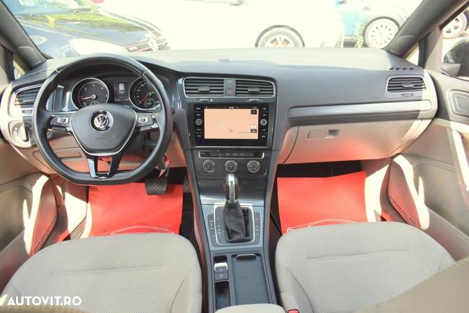 Volkswagen Golf 1.6 TDI (BlueMotion Technology) DSG Comfortline - 9