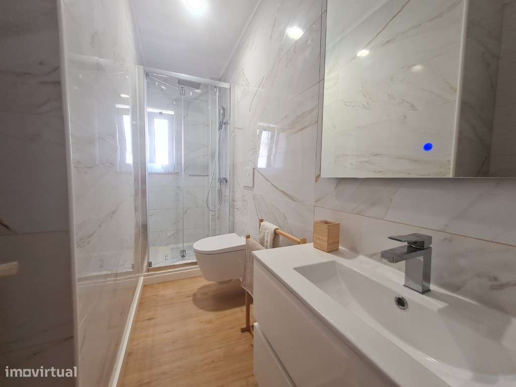 Vende-se T2+1 remodelado no centro - Grande imagem: 5/34