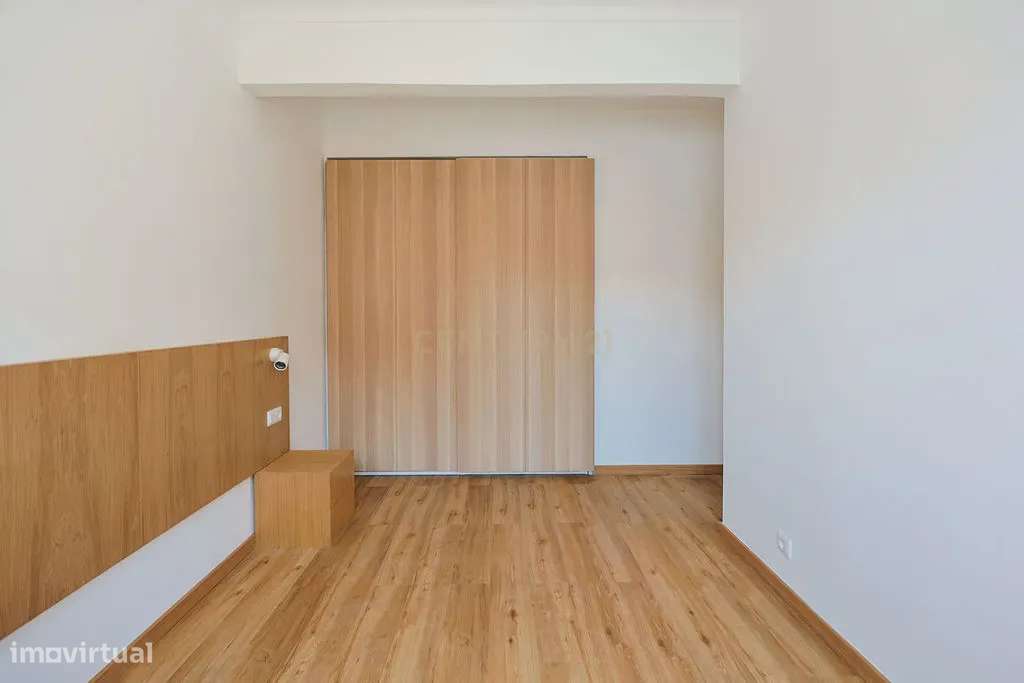 Excelente Apartamento Totalmente remodelado na Trafaria-9