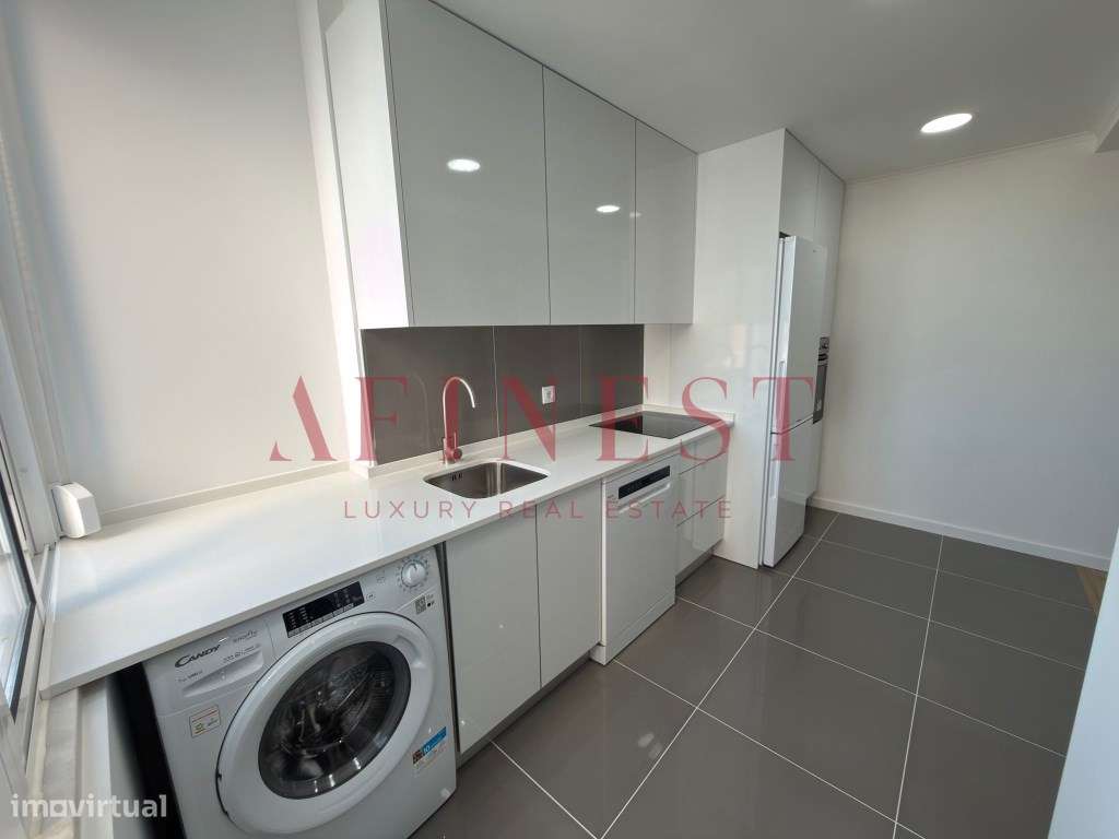 Apartamento T3 com varanda remodelado na Damaia - Amadora - Grande imagem: 4/14