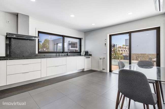 Moradia T4 com 2 Suites em Dume - Braga-8