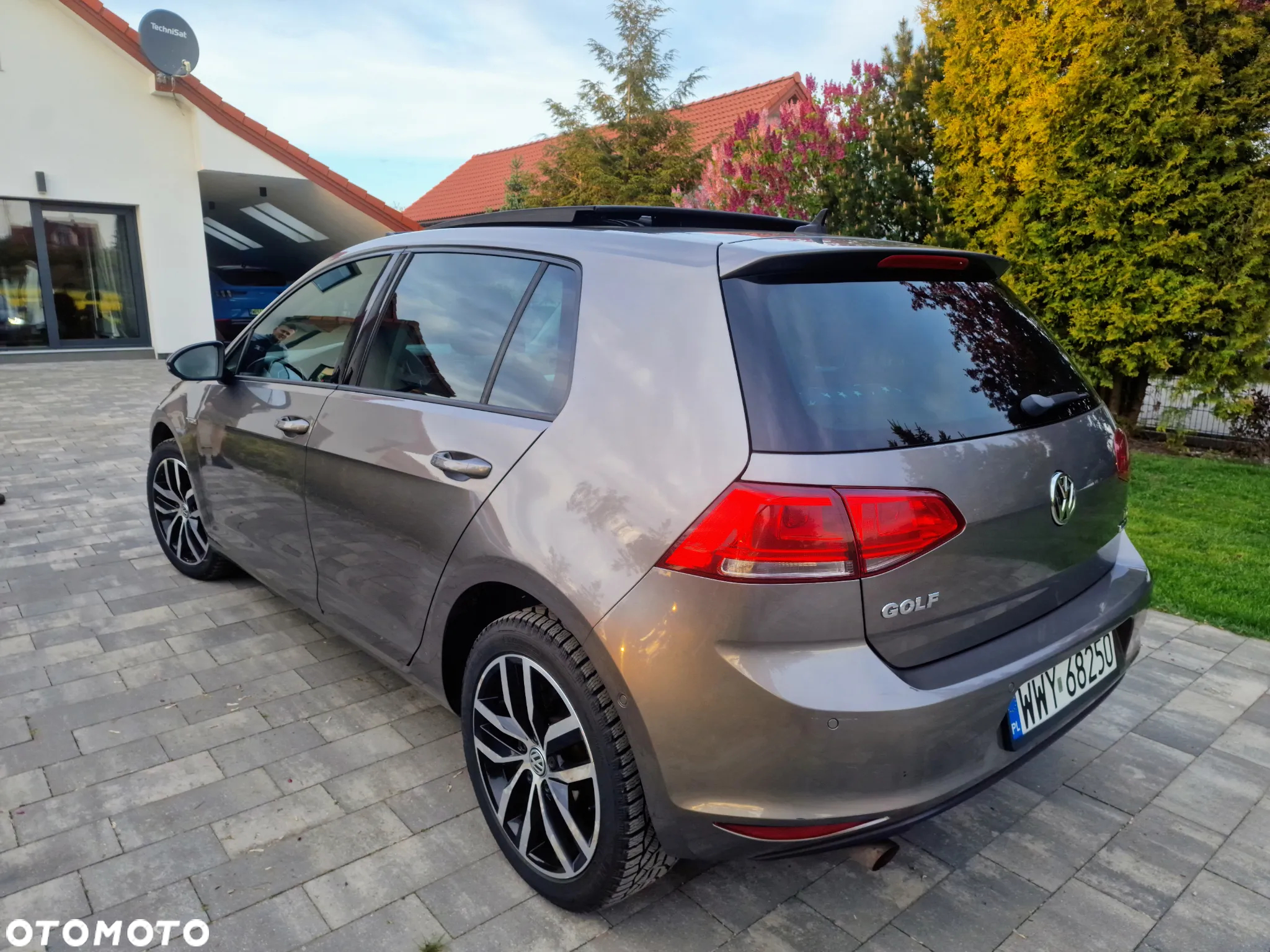 Volkswagen Golf 1.6 TDI BlueMotion Technology Cup - 9