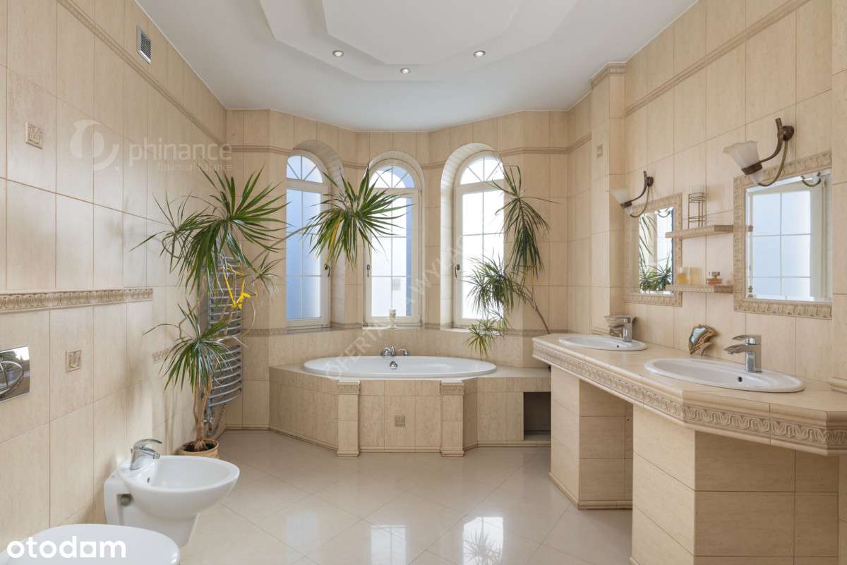 Salon z kuchnią, 8 sypialni, 443,70m2, garaż!-17