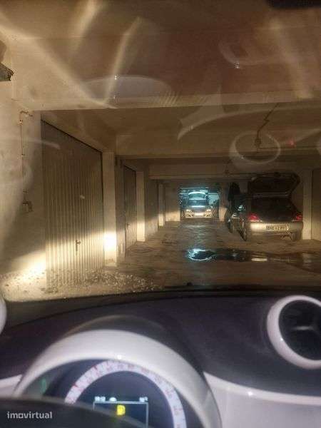 Alugo garagem 15mt2 (Pinhal Novo) - Grande imagem: 3/4