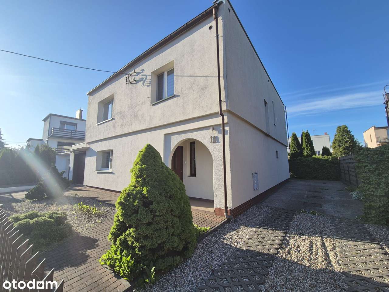 Wolnostojący dom z garażem – Os. Sokołowskie, cicha ulica - Pełny obrazek: 2/9