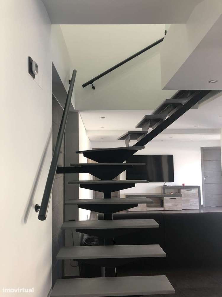 Moradia T3 com Terraço, garagem e jardim - Grande imagem: 4/20