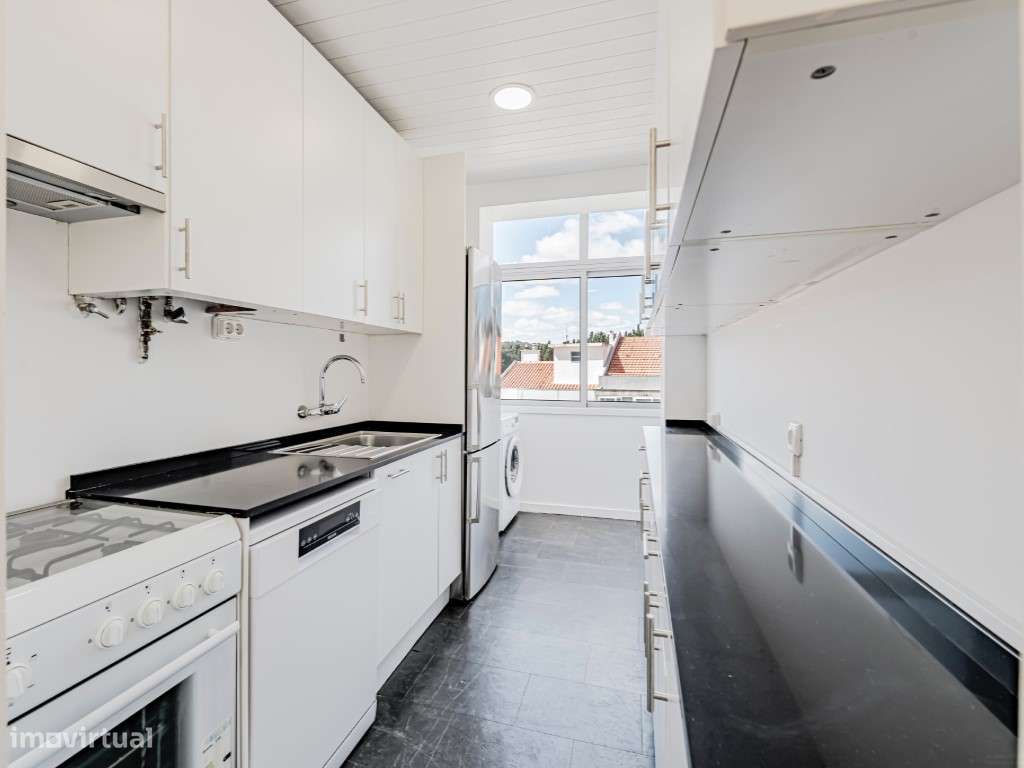 Apartamento T2, renovado, Vista Rio e muita luz, Rua do Borja - Est... - Grande imagem: 3/20