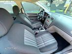 Ford Focus 1.6 16V Ambiente - 19