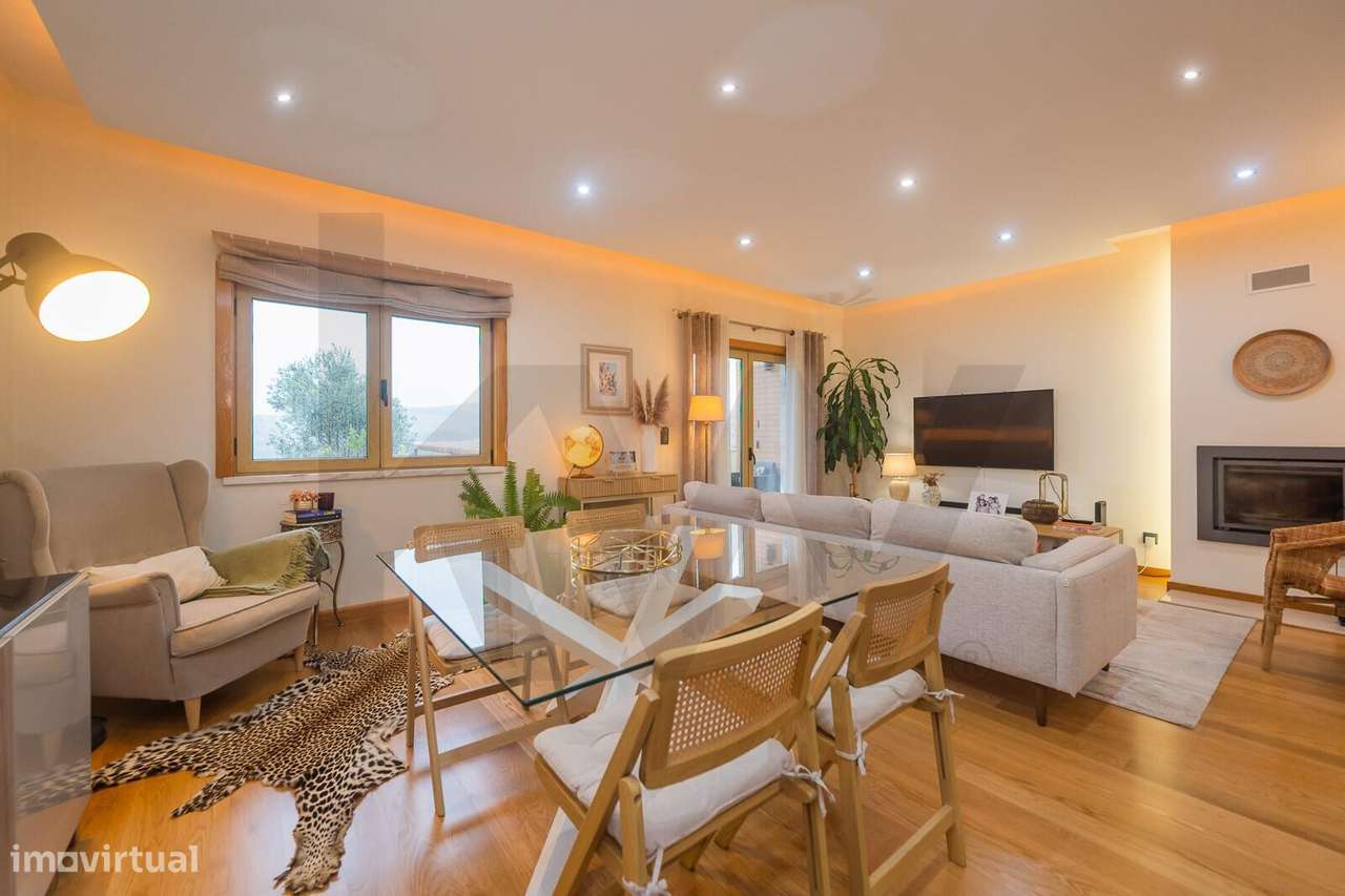 Moradia T4+1 em Agualva-Cacém – Conforto, Qualidade e Vista Desafogada-11