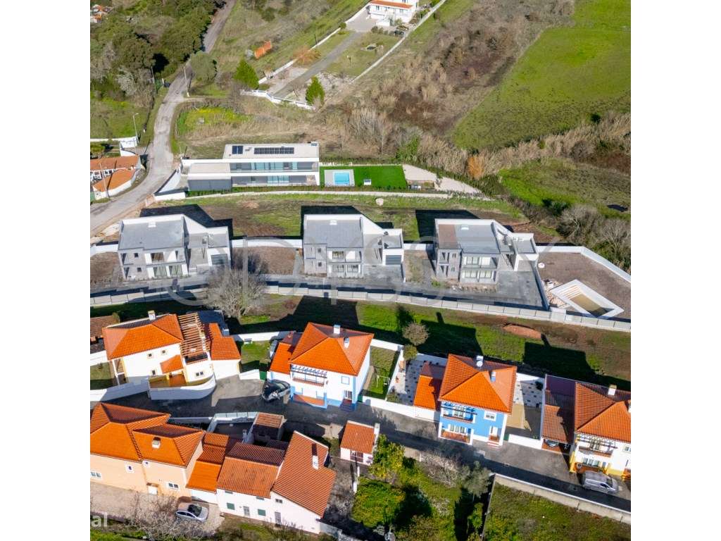 Moradia Isolada T4 Venda Caldas da Rainha-29