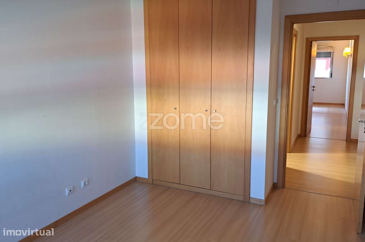 Apartamento T3 Alta de Lisboa, com 2 lugar em estacionamento - Grande imagem: 3/42