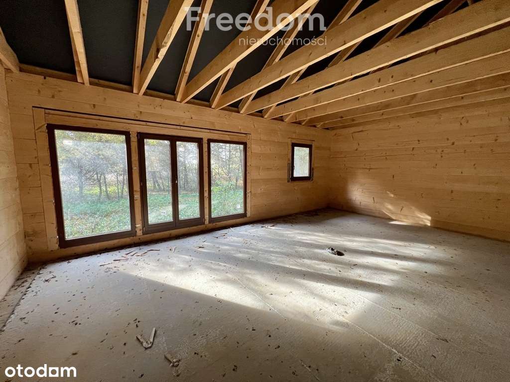 Wyjątkowy drewniany dom w leśnej okolicy - Pełny obrazek: 5/10