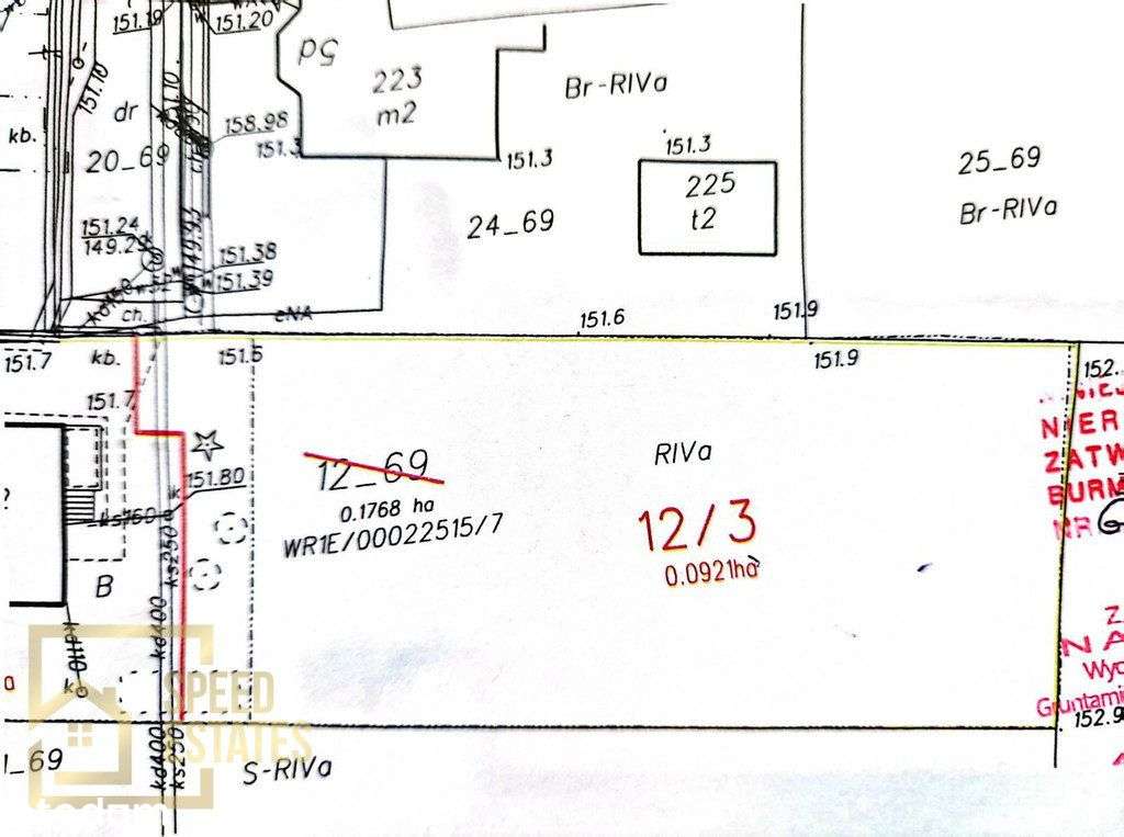 Duża działka blisko centrum i parku 921m2-2