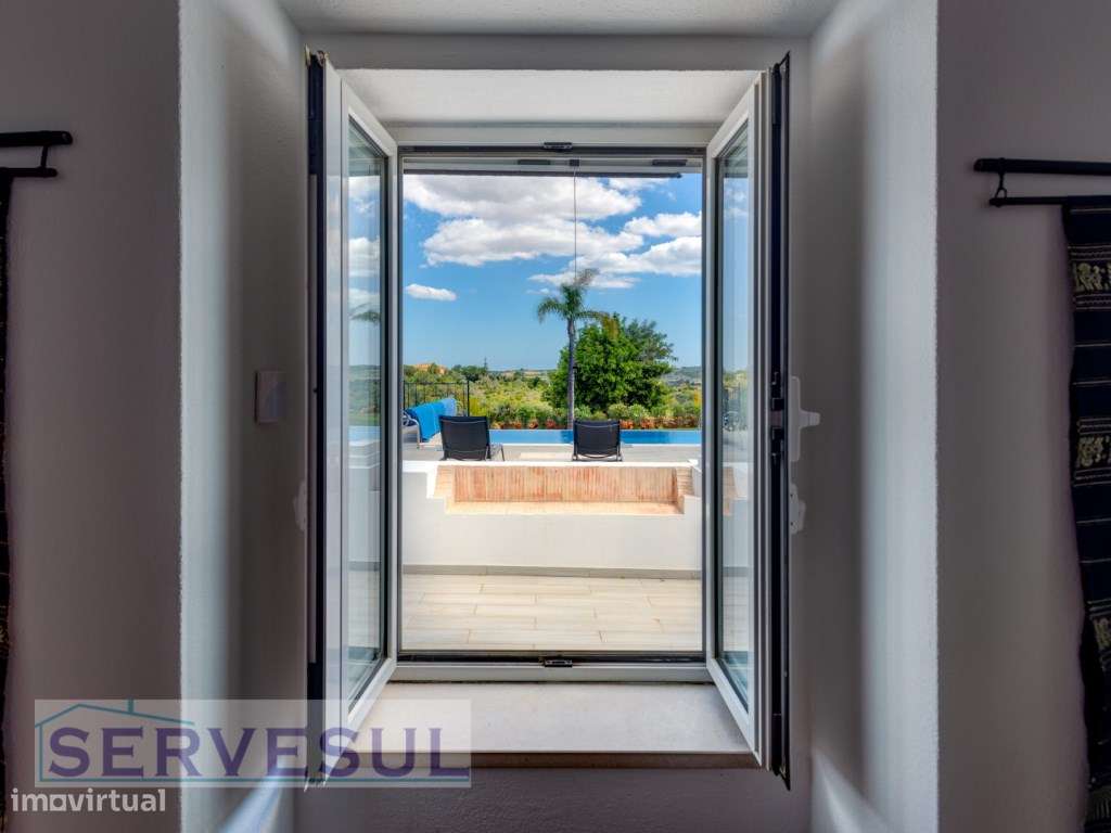 Luxuosa Moradia de luxo de 2 andares composta por 4 quartos, com um...-20