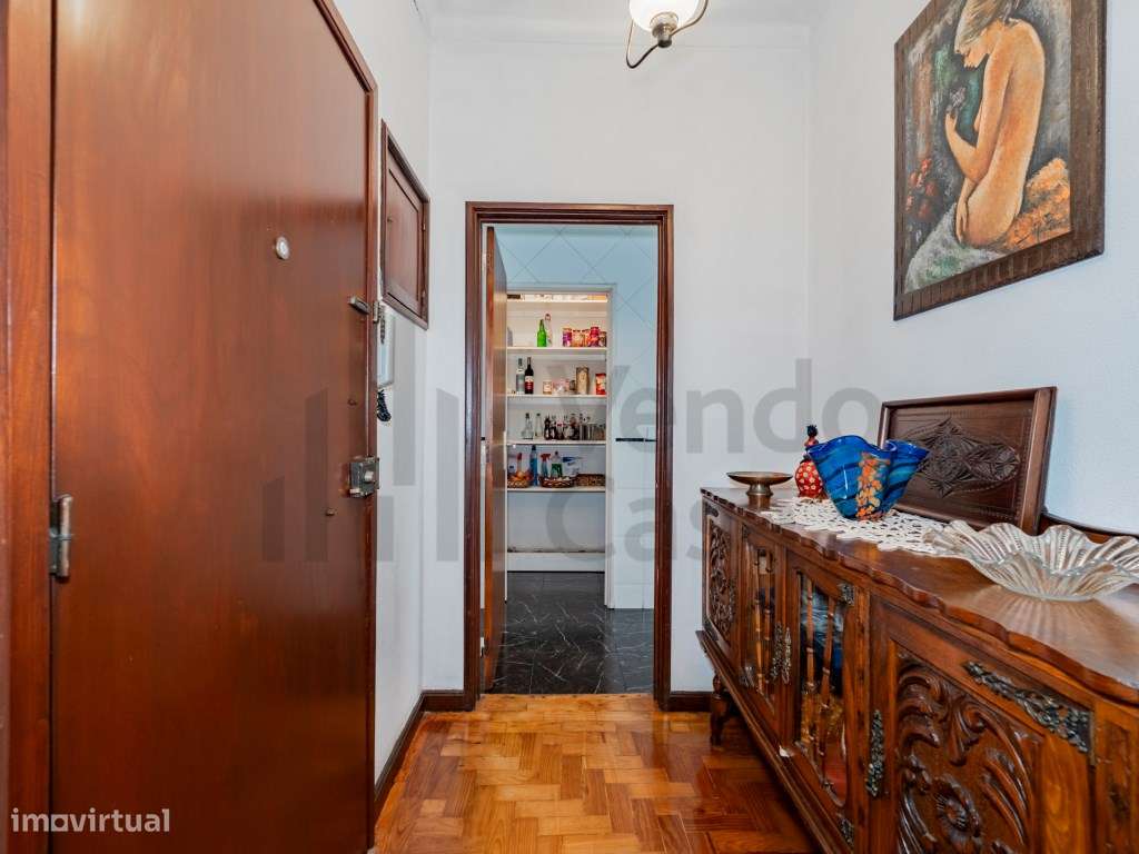 Vende-se T6+1 Braga À Av. Liberdade-5