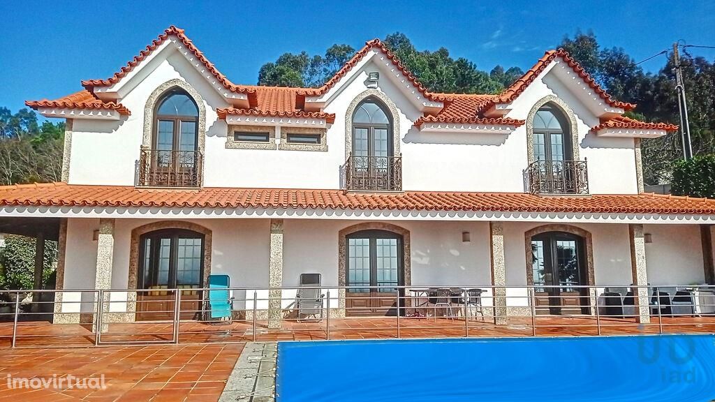 Casa T4 em Braga de 319,00 m2