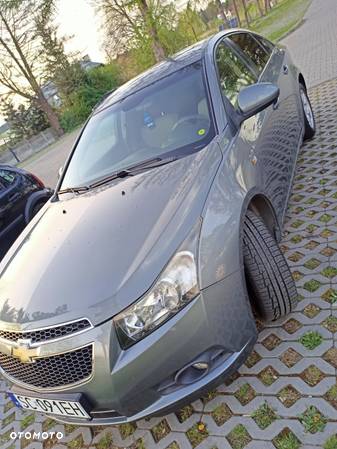 Chevrolet Cruze 1.6 LS - 3