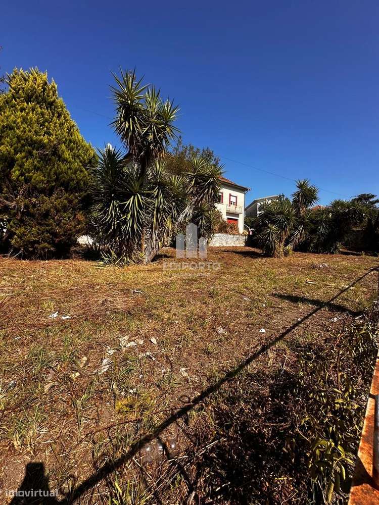 Moradia e Terreno com 3.000 m² em Lordelo- Paredes-30