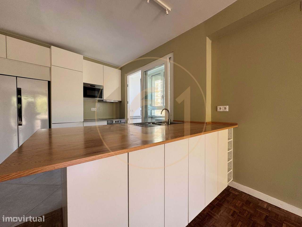 Apartamento T3 com varanda, para venda , no Porto-8