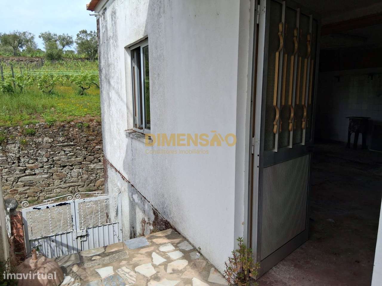 Espaço Comercial/Serviços 1 andar e R/C (garagem) com área de 60m2 ...-5