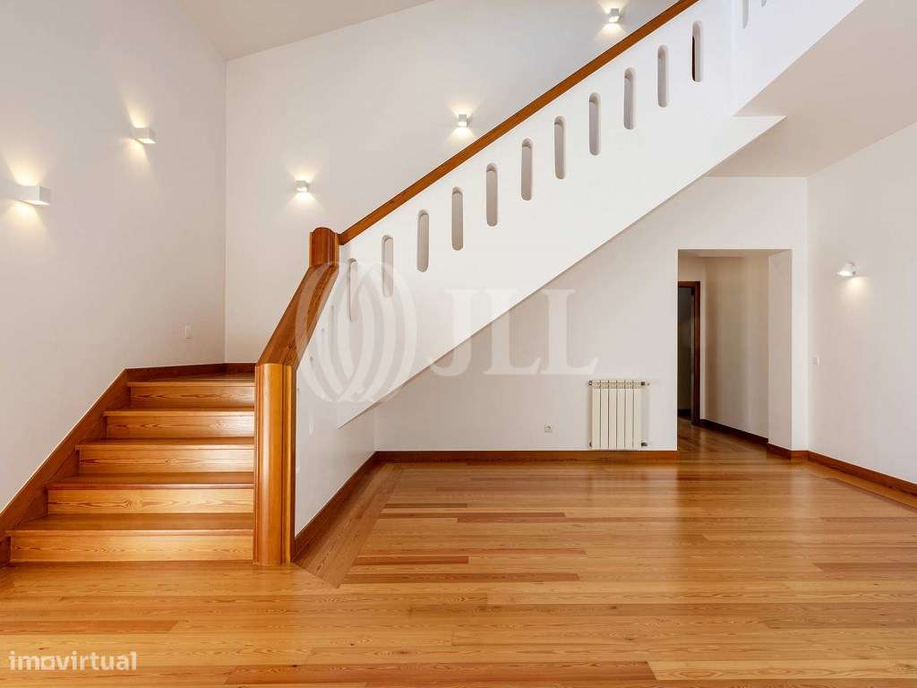 Moradia T5 com piscina na Areia em Cascais - Grande imagem: 2/25