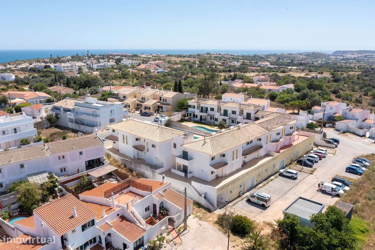 GARAGEM EM BOX PARA VENDA NOS MONTINHOS DA LUZ - Grande imagem: 3/10