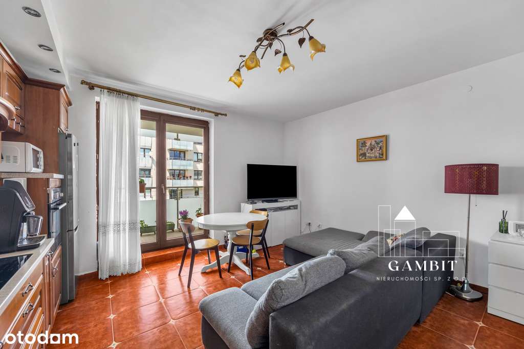 Centrum, 3 pok. balkon i loggia, dwustronne-1
