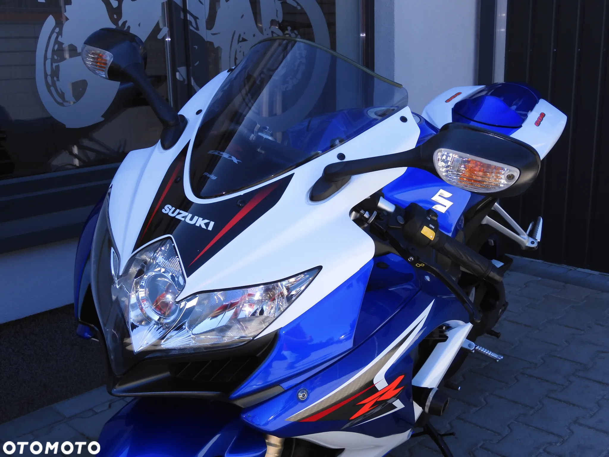 Suzuki GSX-R - 18