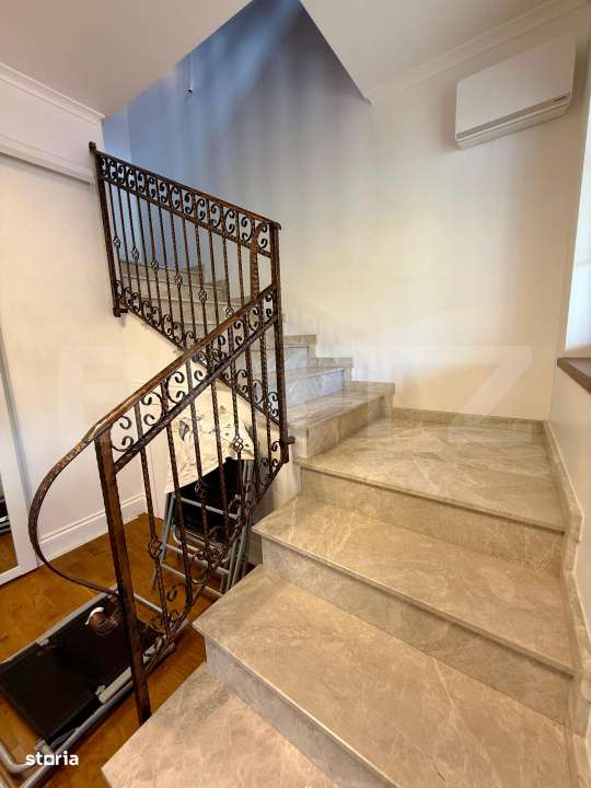 Casa D+P+1+M, 4 camere, 750mp teren, Barnova - Imagine principală: 4/18