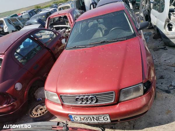 Dezmembrez piese Audi A4 B4 - 3