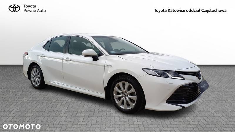 Toyota Camry - 22