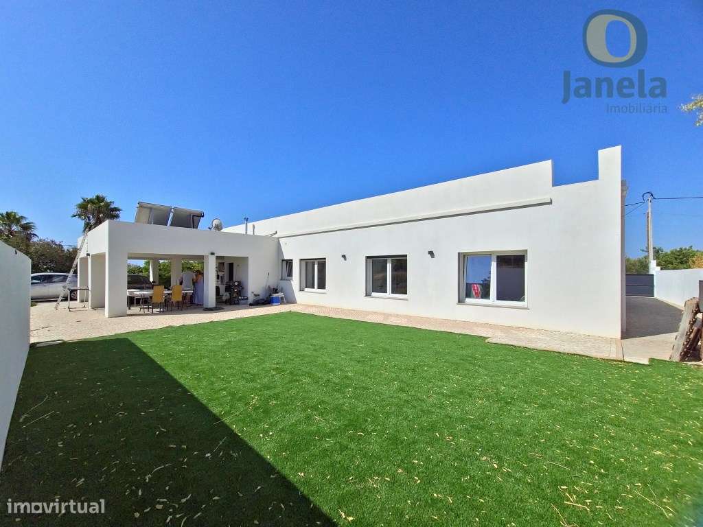 Moradia Moderna T3 + anexo T2, com vista mar e terreno de 1600 m2 - Grande imagem: 2/27