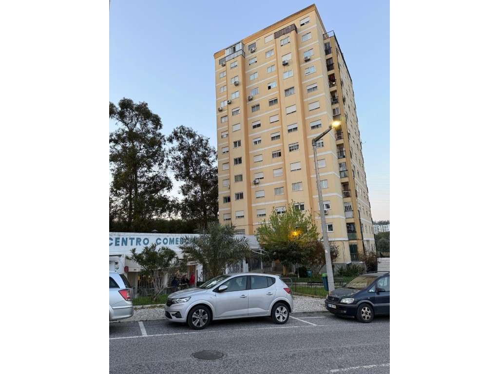 Apartamento T3 em Odivelas-16