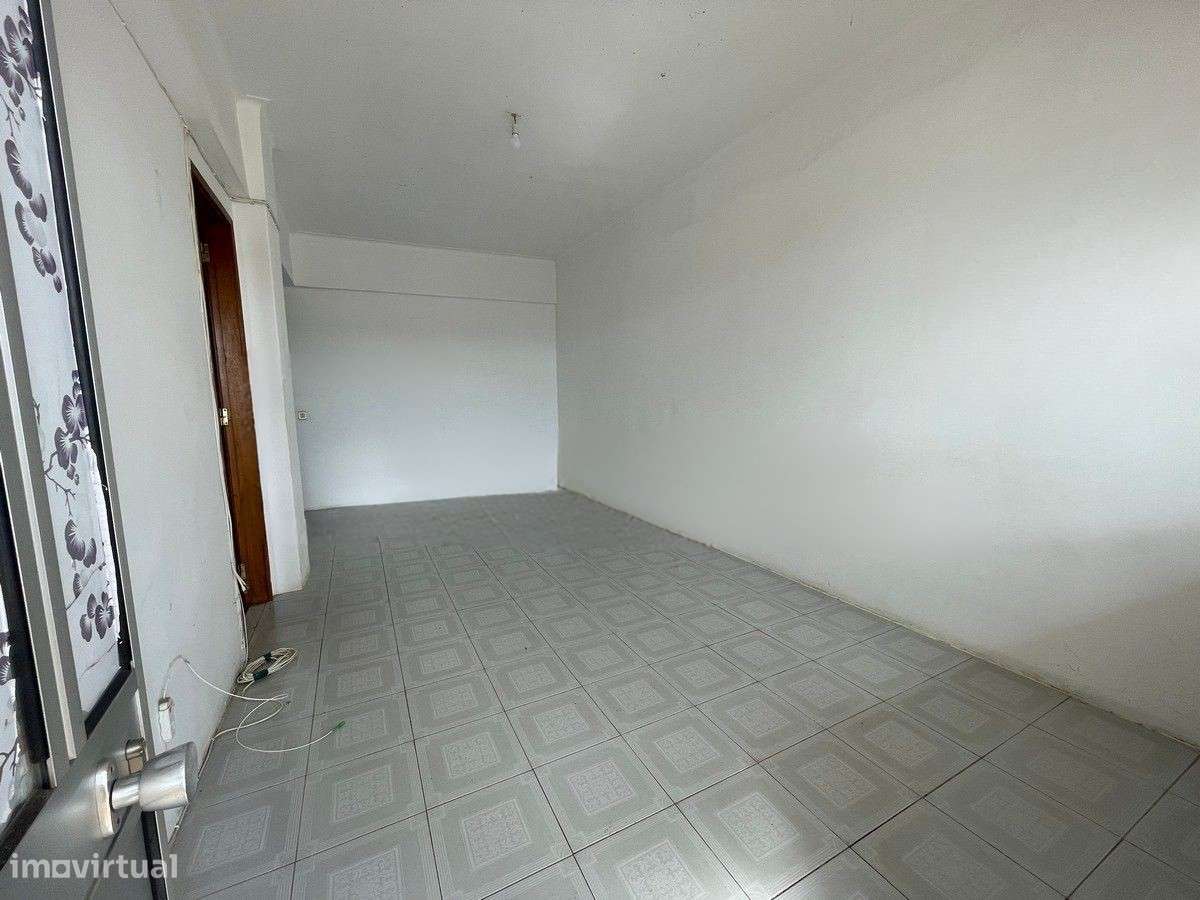 Apartamento T3, com Varanda, no Centro do Pinhal Novo - Grande imagem: 4/21