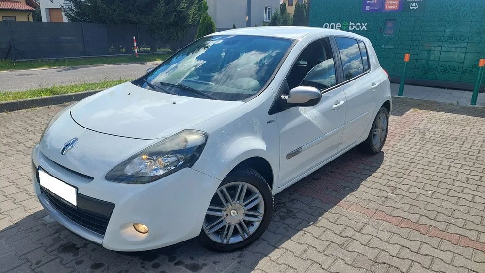 Renault Clio III (2005-2012) 1.2 16V 75 Night and Day 2012