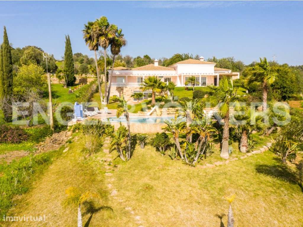 ELEGANTE MORADIA TÉRREA COM ESPETACULAR VISTA MAR - Grande imagem: 5/60